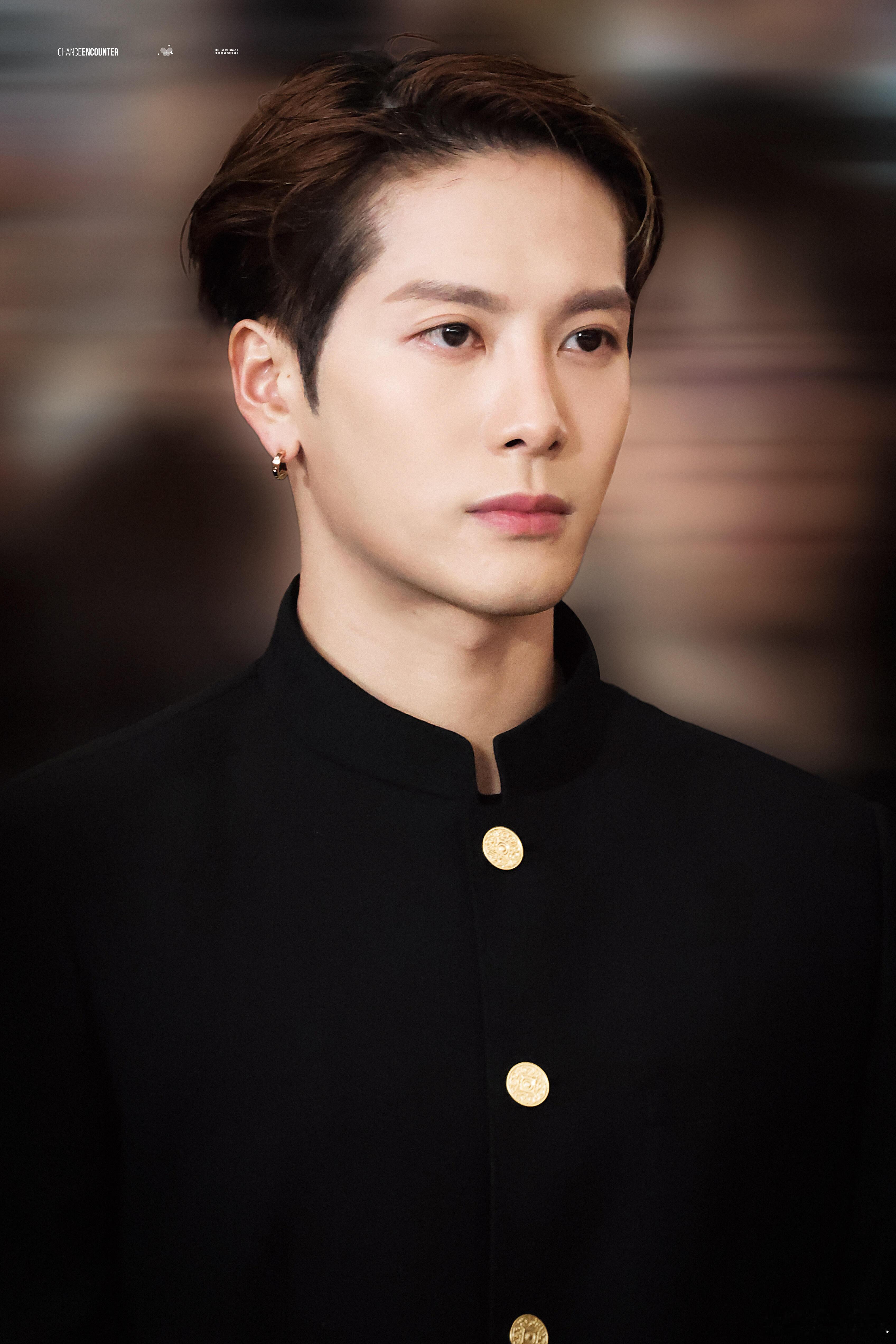 王嘉尔真是360度都好看