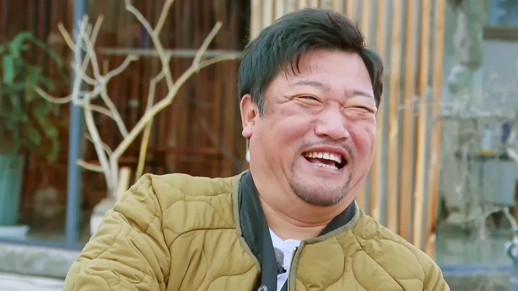 贾冰：爱咋滴咋滴吧，大不了以后少喝酒，少和他们一块儿聚得了。啥哥们儿，太不