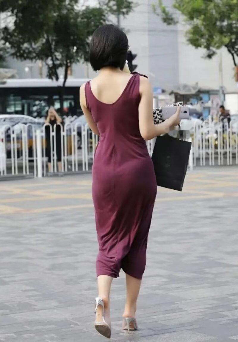 真正的爱，不会因为距离而改变，也不会因为两人不见面而转移。它会在岁月中激发你心