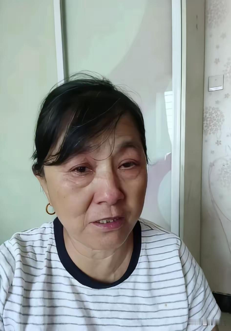 这个婆婆吐槽说，儿子和儿媳妇都在北京上班，儿媳妇产假到期，让她去北京看孙子，可儿