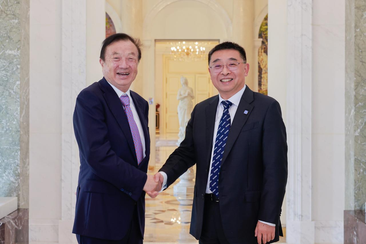 11月5日，徐工集团董事长杨东升拜会华为公司创始人任正非。2025年，有包括