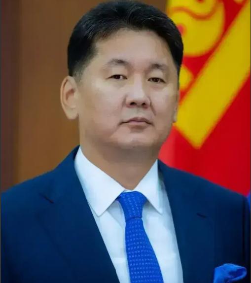 前脚新加坡总理黄循财呼吁中方放下恩怨，和日本实现和解。后脚蒙古国总理赞丹沙塔尔邀