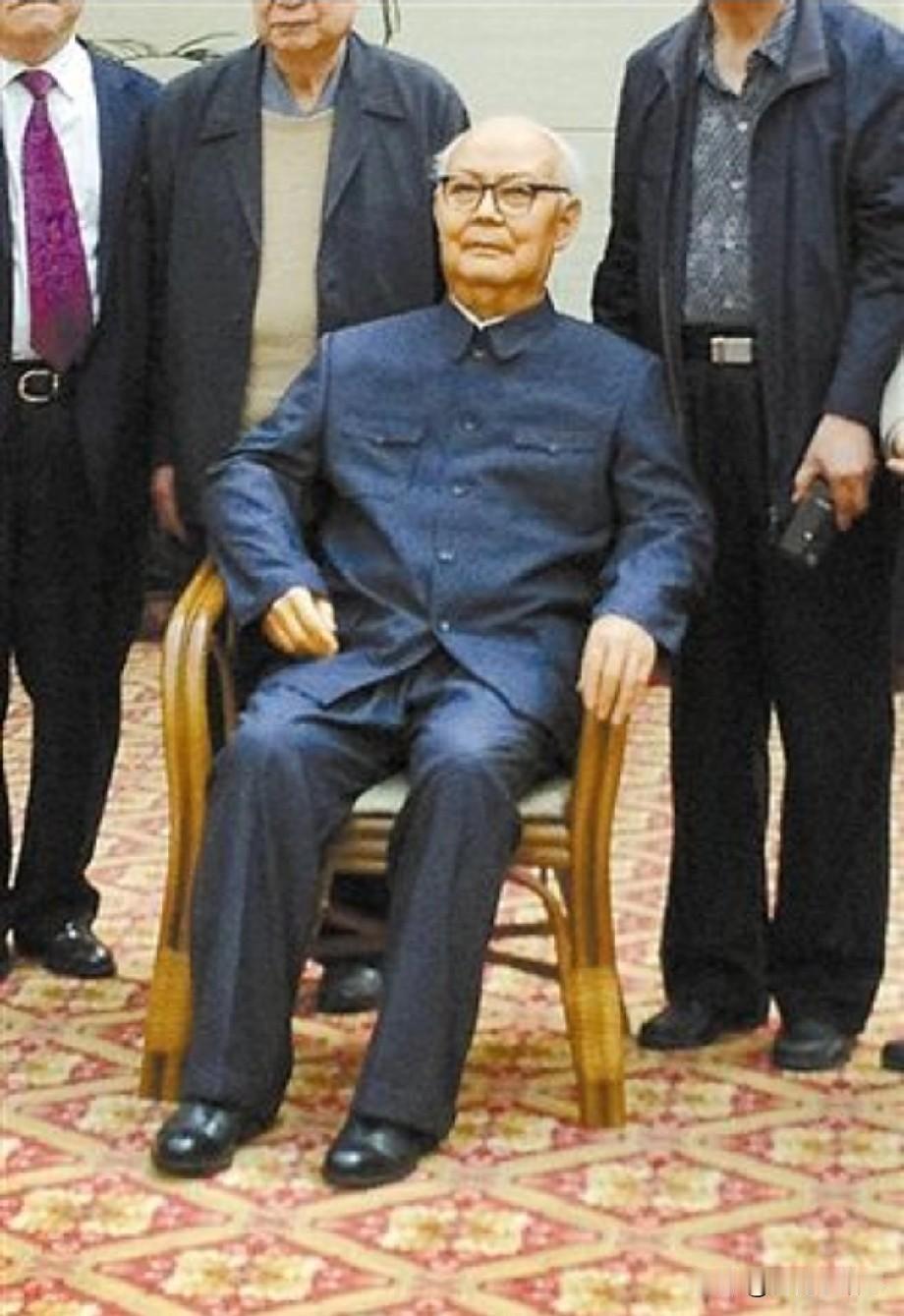 叶剑英"战功不多"却为何能当元帅？毛主席曾经讲过，只有周总理能比他厉害！那么为什