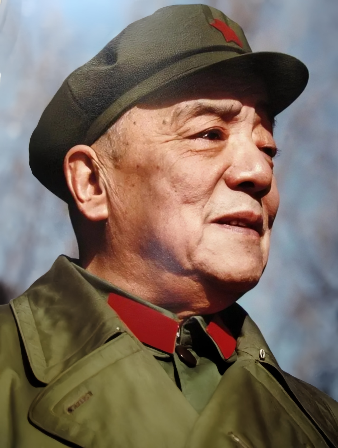 1989年11月，江同志担任军委主席，当时设有两位军委副主席，一位是杨尚昆，另一