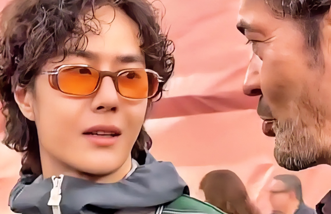 王一博这次在巴黎到底打了多少人的脸我不知道但我知道，那些曾经嘲笑他学历低、是“