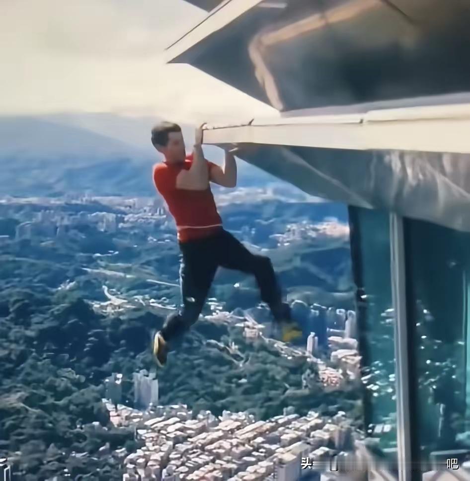 徒手爬台北101封神！大神坦言六位数美金酬劳，网友：这钱有命赚没命花徒手攀