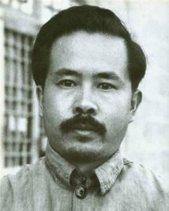 1949年，斯大林送来几辆新的小轿车，任弼时拒绝了行政部门分给他的新车，认为那辆