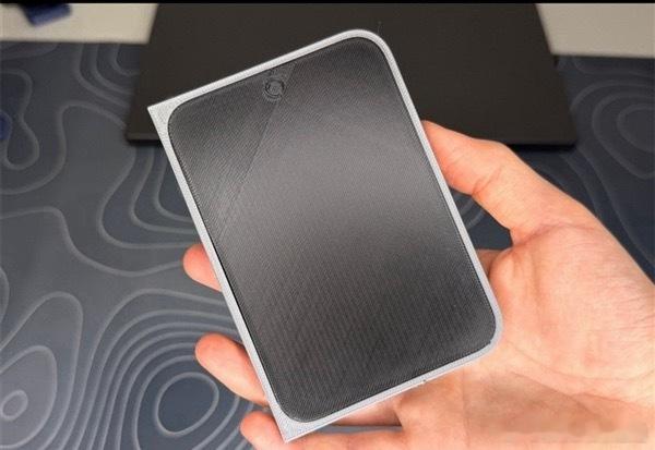 折叠屏iPhone外观实锤最终形态？苹果首款折叠屏iPhoneFold的外观又