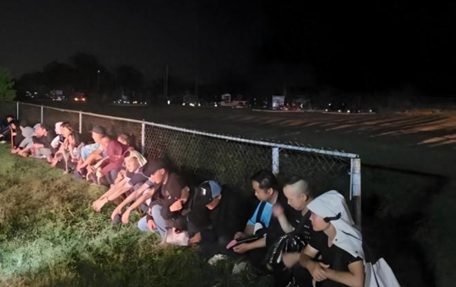美国打算遣返3.6万中国籍非法移民，中国为何拒绝接收？说白了，这些中国籍的非法
