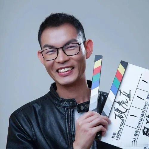 我有一种预感《给阿嬷的情书》的导演蓝鸿春可能不会再拍电影了。不是电影市场竞争激烈
