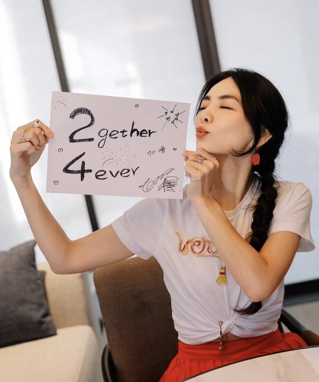 为什么当初在SHE中最透明的Ella，现在反而发展得最好？不是因为她漂亮，也不