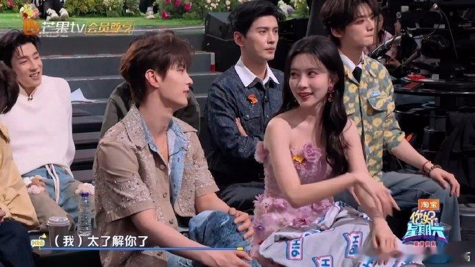 孟子义让何与防不胜防开局就精准锁定何与的身份，句句戳中要害，何与越辩解越暴露，