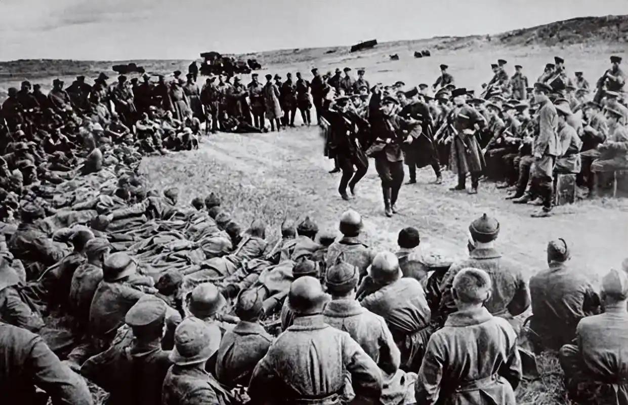 1941年苏德战争爆发，日本集结75万精锐准备夹击苏联，为何没出手1939年的