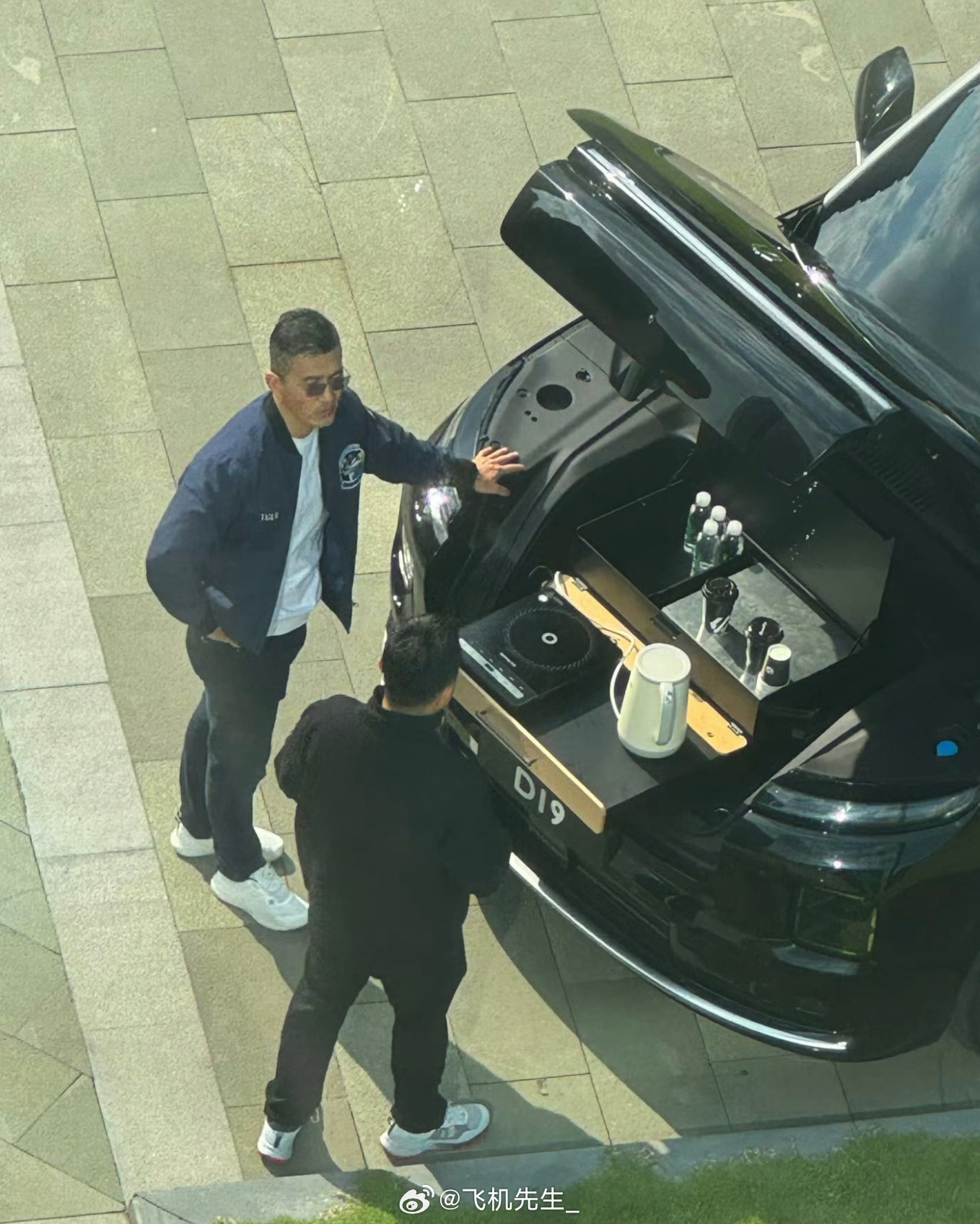 零跑D19的前备厢有几个有意思的点：1、前备厢确实像李斌说的，它没法快速“抄袭