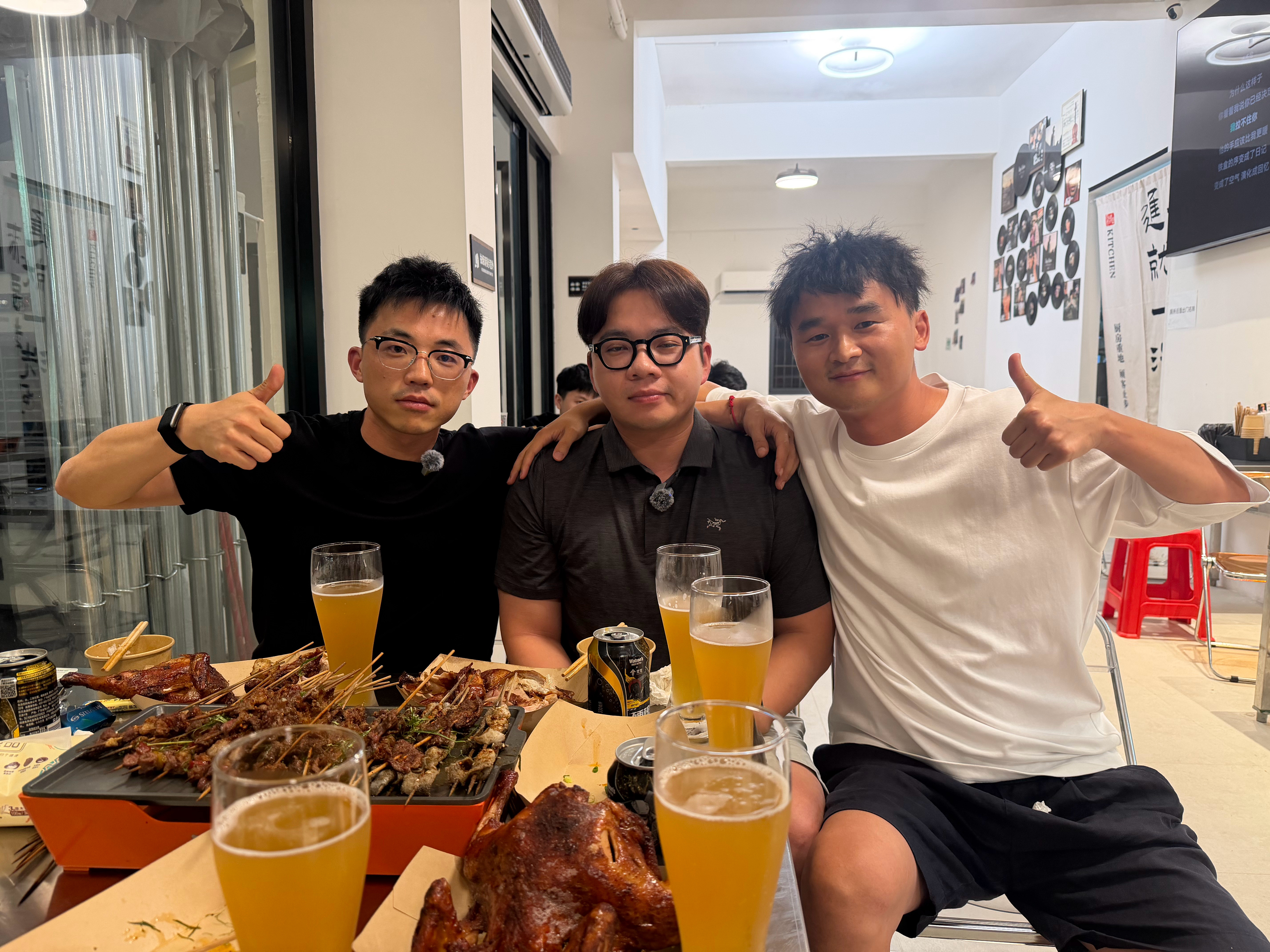 吃到烧鸡了杰灵一直让我买单深圳·大运烧鸡·烧烤·精酿