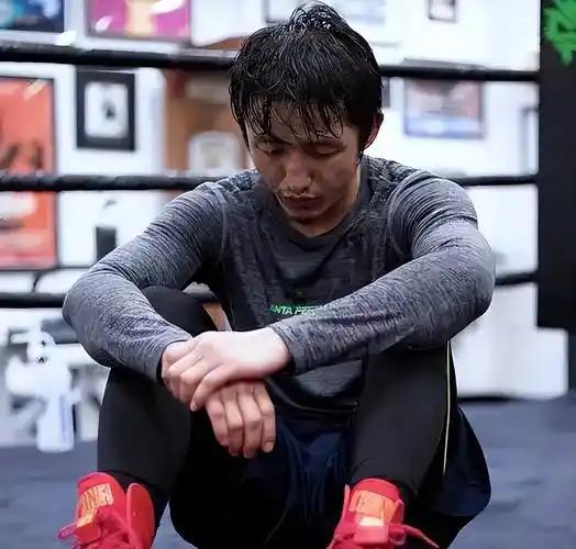 邹市明的惨，才是真正看不见底的那种惨 王宝强那件事出来的时候，全网都觉得他是