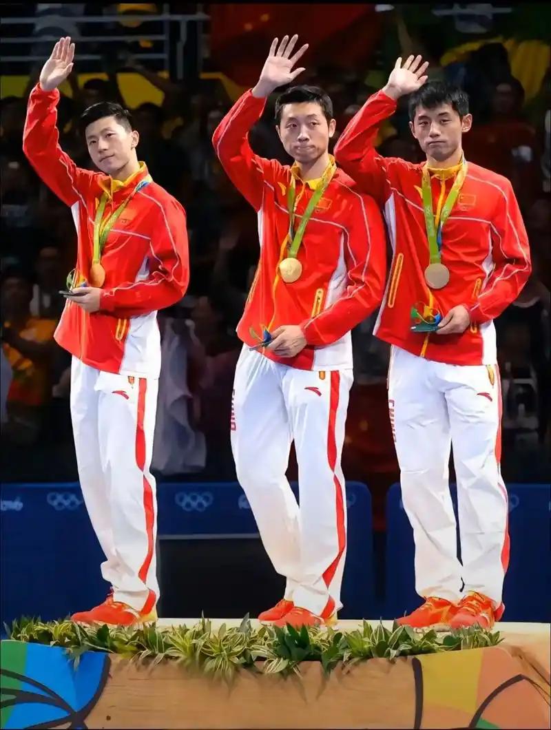 不得不承认，国乒的前景不容乐观。三剑客时代的辉煌已成为历史，不复重现。香港