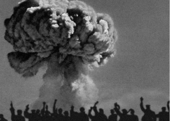 1964年，中国原子弹试验成功后，毛主席严令封锁消息，先看下各国反应。不过话锋一