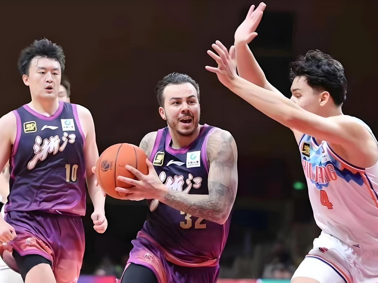 CBA最新消息：据最新官方报道，目前暂无前浙江男篮外援约克CBA全明星的位置谁来