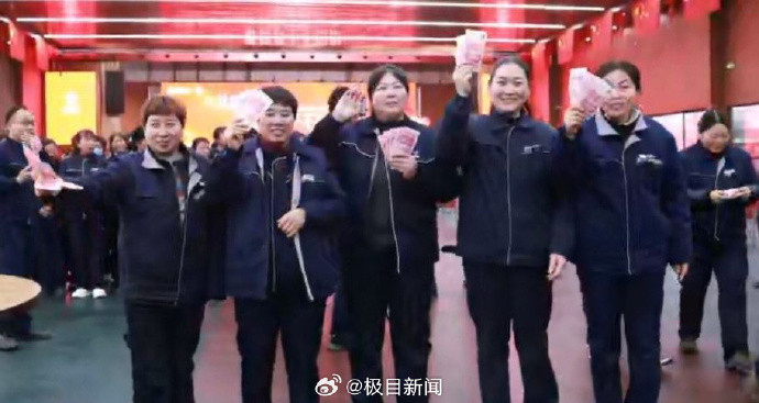 全网最慷慨老板再出手！妇女节为2000名女员工发160万红包，每人800元现金