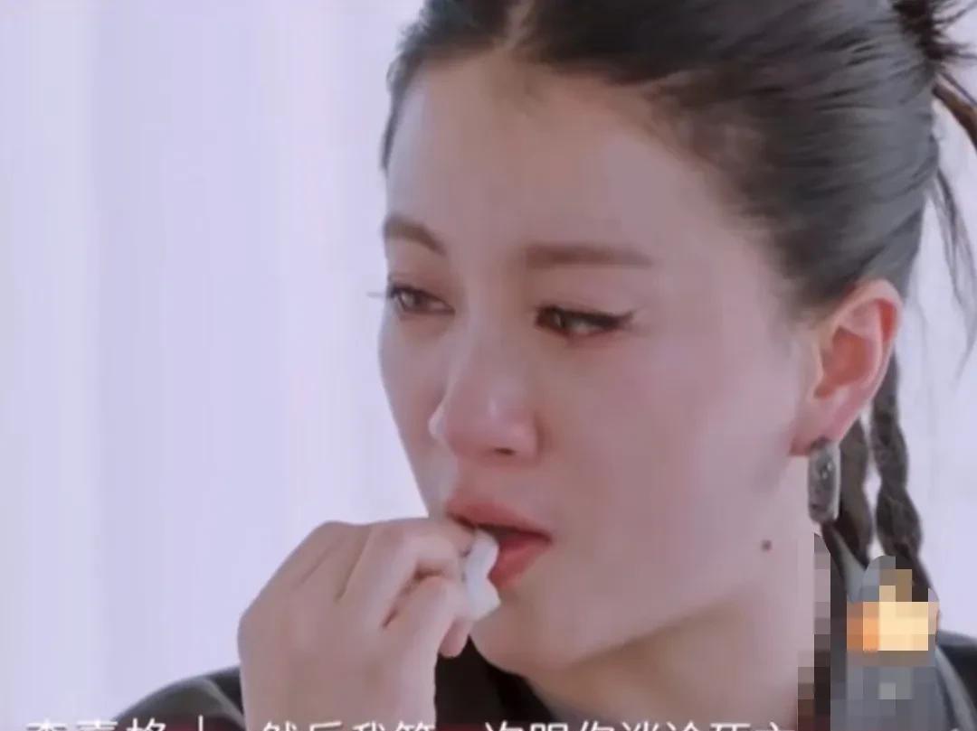 震惊，李嘉格7岁到18岁到底经历了什么？李嘉格哭着说，“我人生中第一次想自杀，