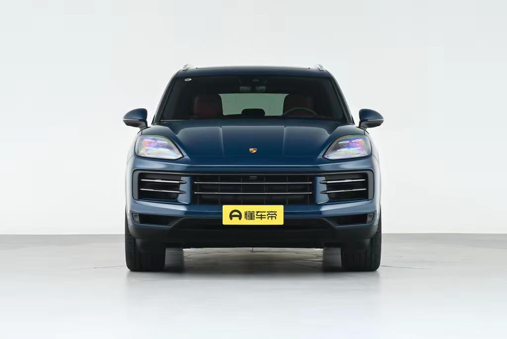 刚刷到消息，保时捷确认要出新一代燃油版卡宴，大概2028-2029年亮相，还继续