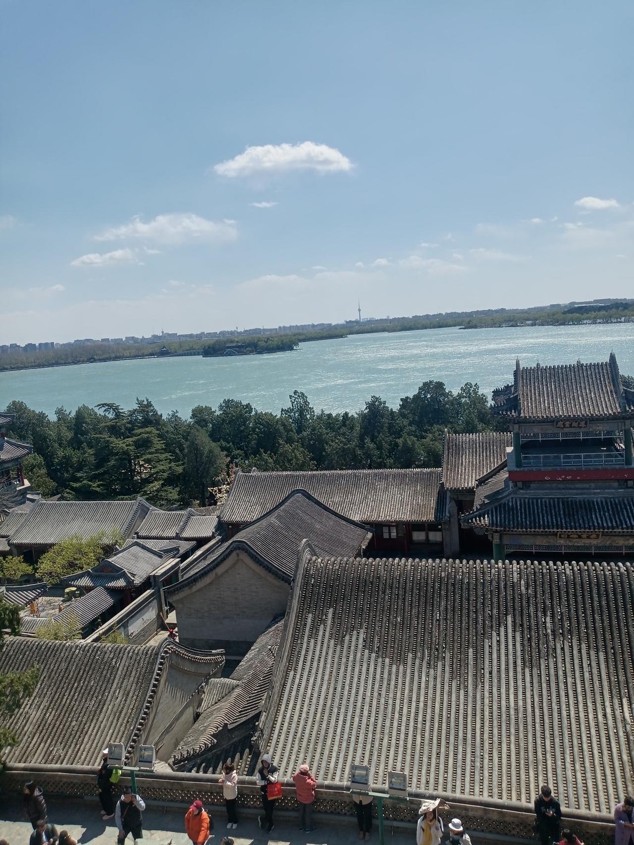 我与民办教师二三事1987年我镇中学的一个民办教师，年富力强，高中毕业，正参加