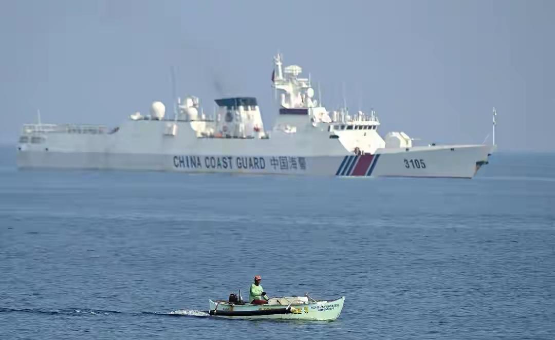看完南海军警联合演训，还有亮相的海上移动岛屿，很多老兄弟都在说：想要扎根南海、稳