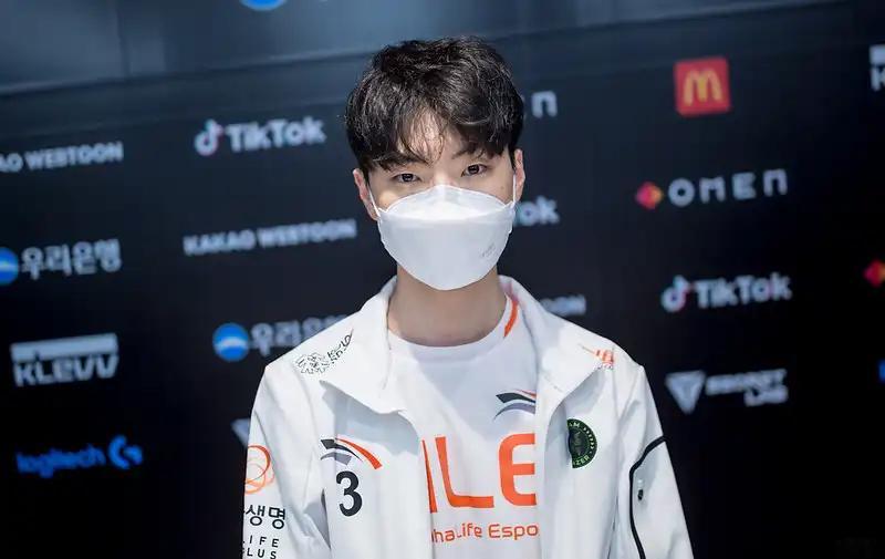 Chovy历年S赛离谱程度排名，大家赞成吗？第一名，s12永远的神。如果说今年的