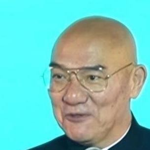 73岁的唐国强现身横店拍竖屏短剧，这事儿放在整个影视圈，杀伤力都不算小。堂堂拿过无数大奖的老戏骨，演