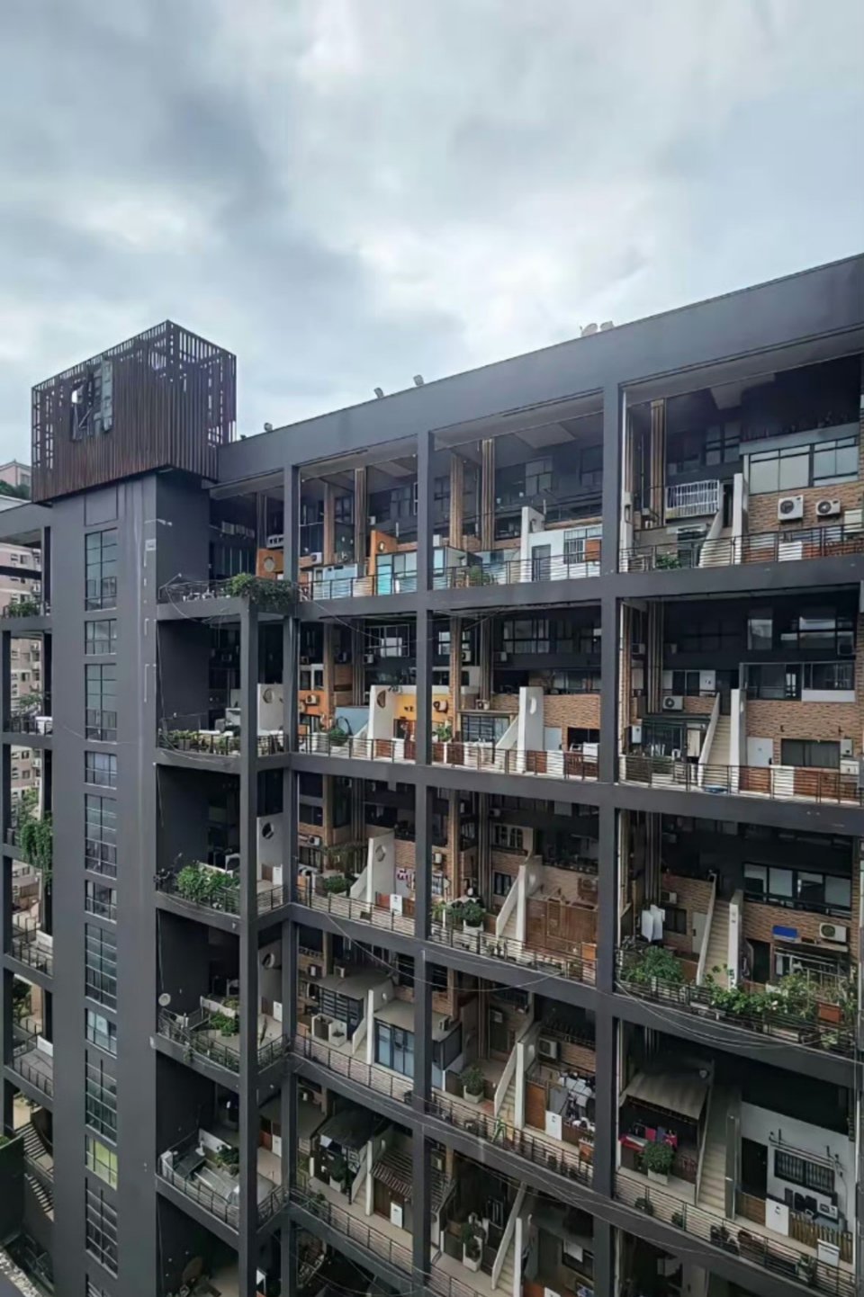 不得不说，这样的户型，应该是小区高层的天花板了吧！