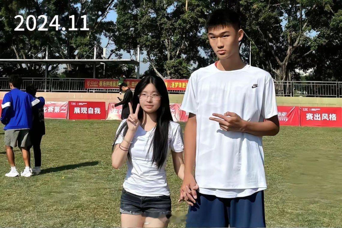 从高中到大学，女朋友渐渐成为了自己攀不上的样子，美成女明星。