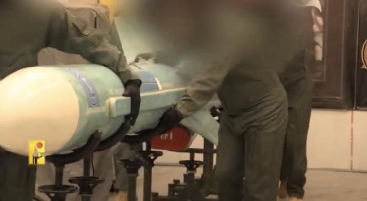 实锤了！伊朗系发射C-802反舰导弹，直接炸出了中东战场最离谱的盟友互坑名场面！