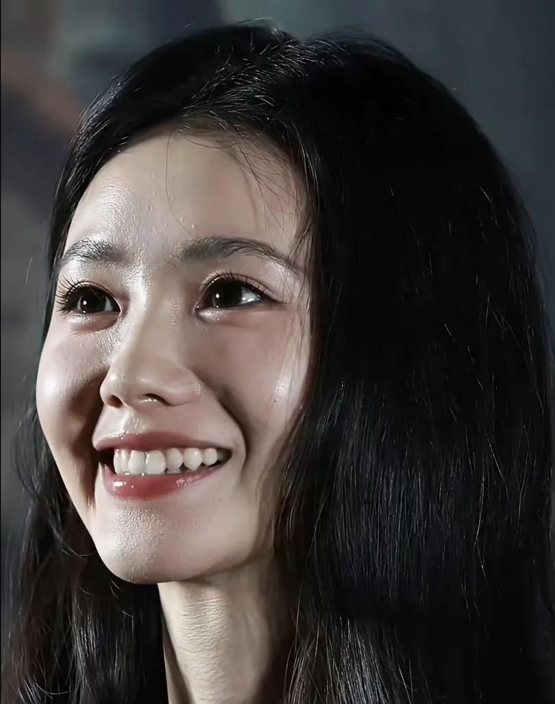 原相机无修直出，刘浩存这原生颜值太能扛了！