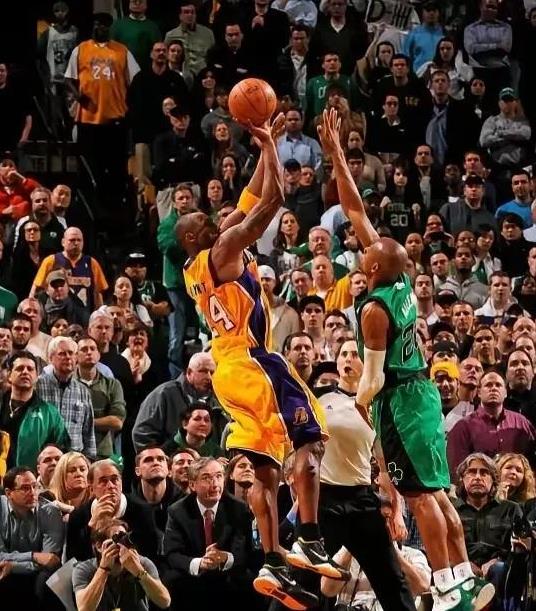 NBA2010年总决赛抢七第四节有多激烈？凯尔特人皮尔斯5中1，得4+3+1。