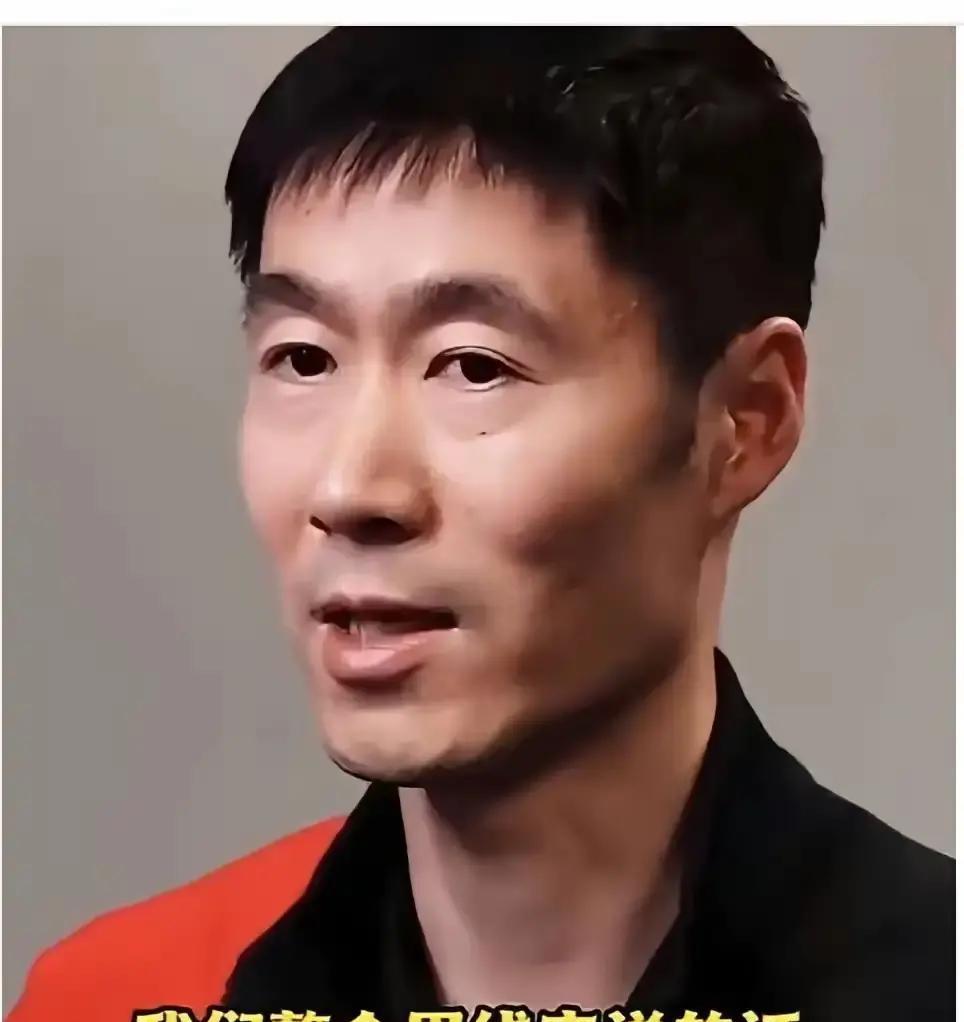 张本智和赛后说了句大实话，戳破了国乒最怕的一层窗户纸。他说对阵中国选手，心理战