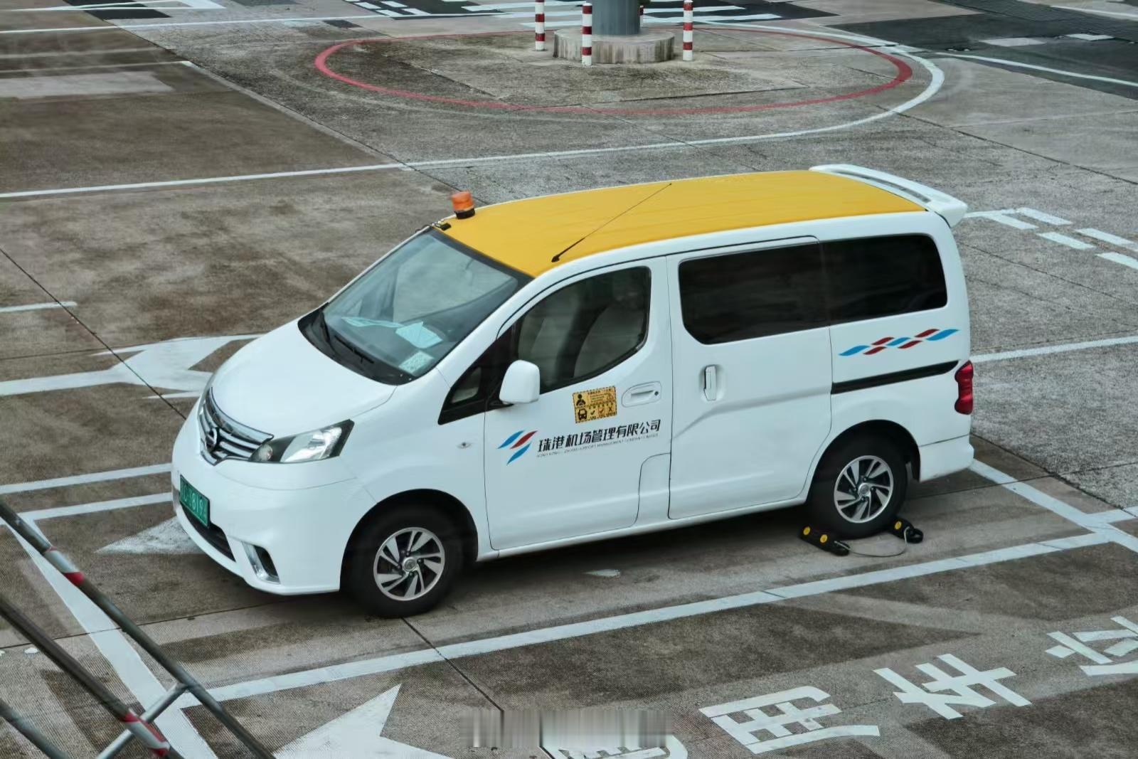 这玩意儿不止在ZUH当工作车，在珠海大街小巷的保有量也相当高（好像广东其他地区也