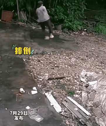 老天呐，这个男人是怎么做到无动于衷的…[哭哭][哭哭][哭哭]