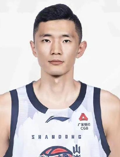 虽败犹荣，山东101-106不敌江苏，这2位球员的表现不错！1. 陈林坚：本场