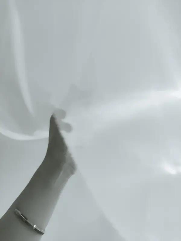 深夜重磅！王毅与伊朗外长紧急通话，这三句话，给中东吃下定心丸中东战火愈演愈