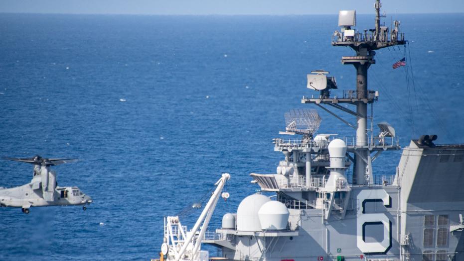 美国人这次真的是光着屁股推磨转圈丢人了。在中美谈判期间，特意把尼米兹号调到南海来