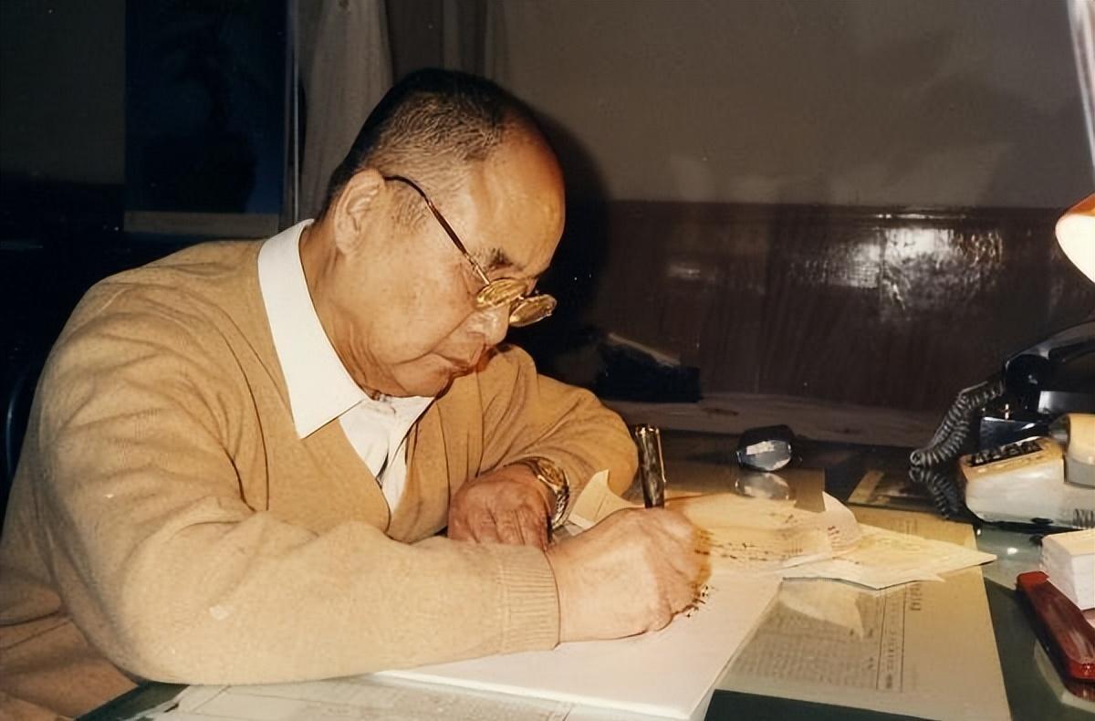 1971年毛主席返京时在丰台特别叮嘱李德生，要求秘密将一个师调入北京，原因究竟为