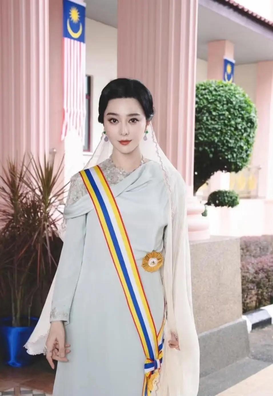 你，现在还是豪门吗？早知今日何必当初呢？国内赚的已经够多了，想不通为什么还