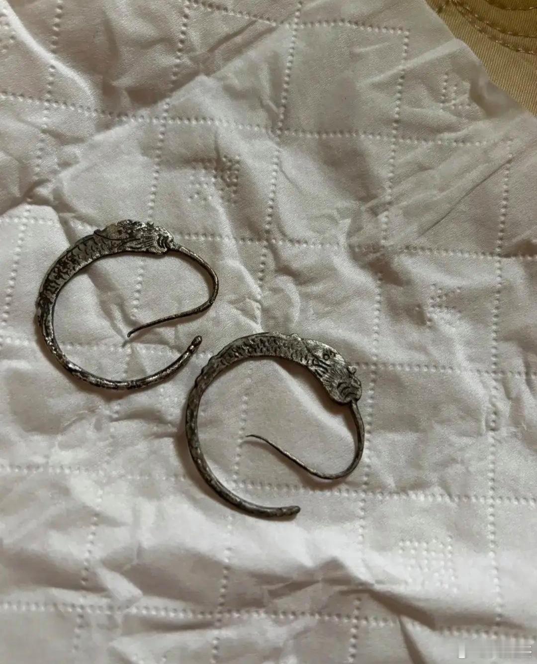 祖传的物件，大家看看值钱吗？​​​