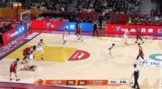 王洪泽王少杰被驱逐，焦伯乔获得逆袭机会，杜锋不敢嫌弃王少杰两次技犯被驱逐，跟