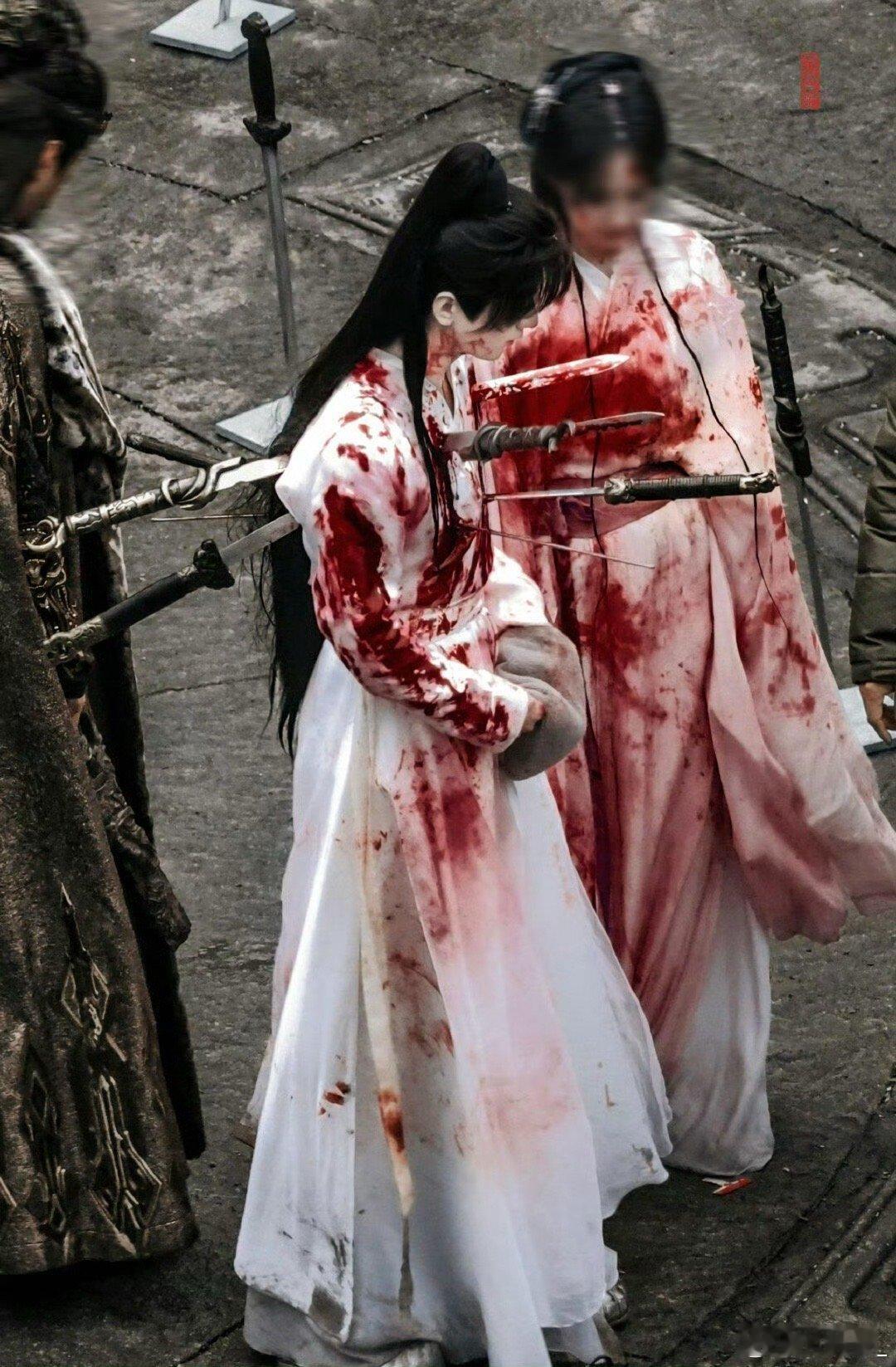 成毅被万剑穿心我等了两年啊王权富贵被万剑穿心我等了两年从路透到正式播出我居然等