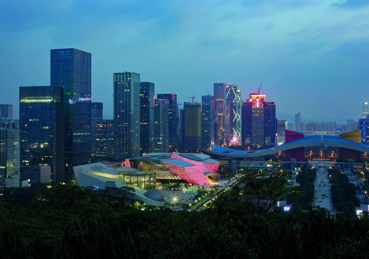 深圳当代艺术与城市规划馆：一半先锋艺术，一半城市生长走进福田中心区的深圳当