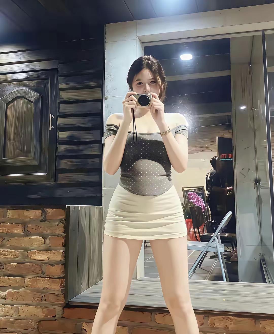 这摄影师颜值怎么样？[呲牙笑][呲牙笑]