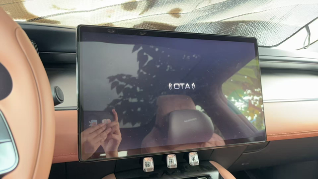 宋Lev终于OTA了昨天晚上就看到群里有人说推送更新了，在群里问了下，就有推送