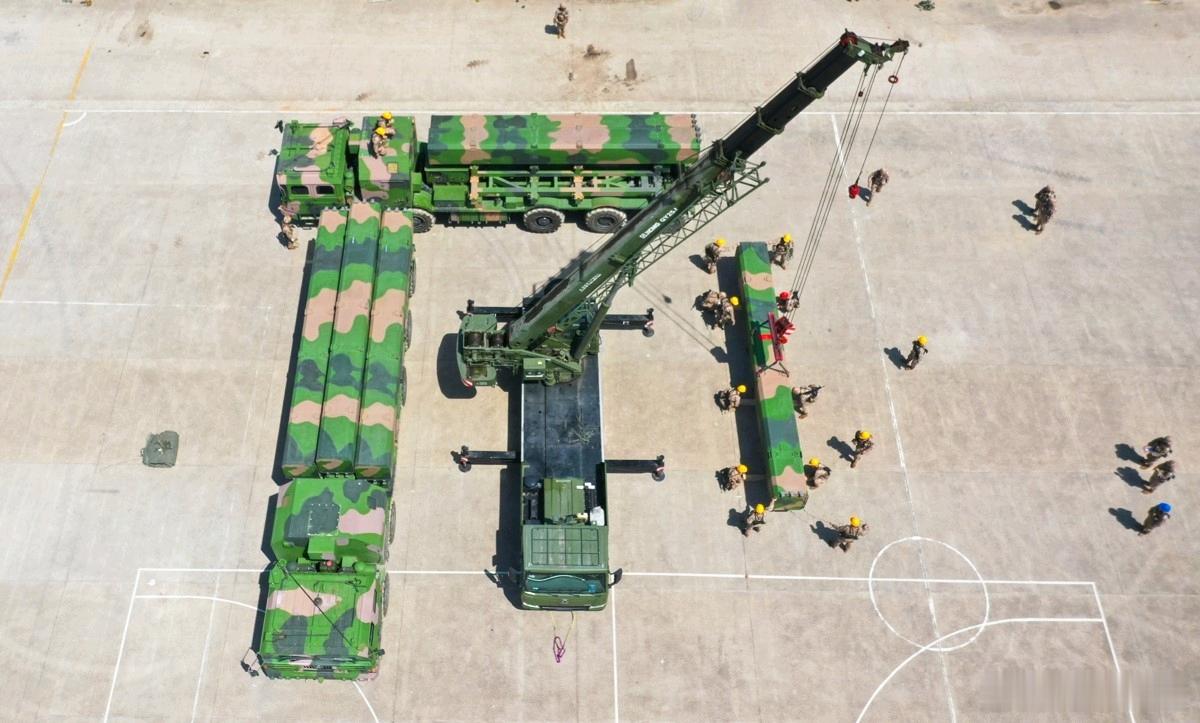 又见鹰击-12B岸导吊装（图1）烽火问鼎计划中国海军